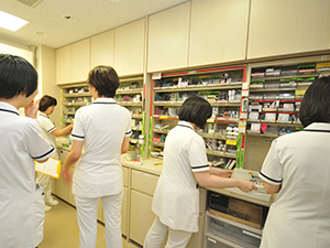 薬局